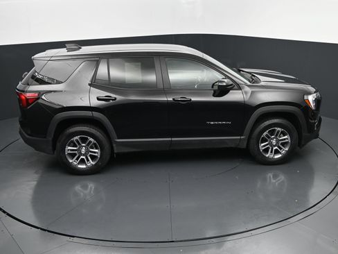 Used 2026 GMC Terrain Elevation FWD image 32