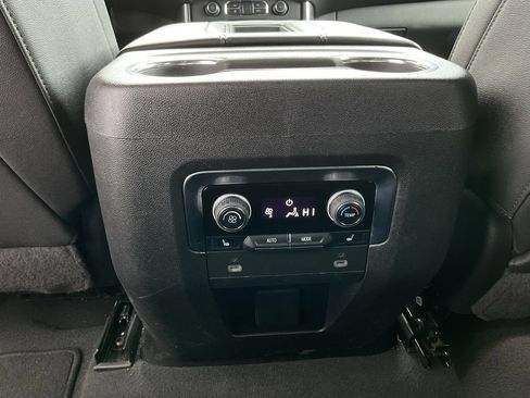 Used 2023 Chevrolet Tahoe LT w/ Luxury Package image 22