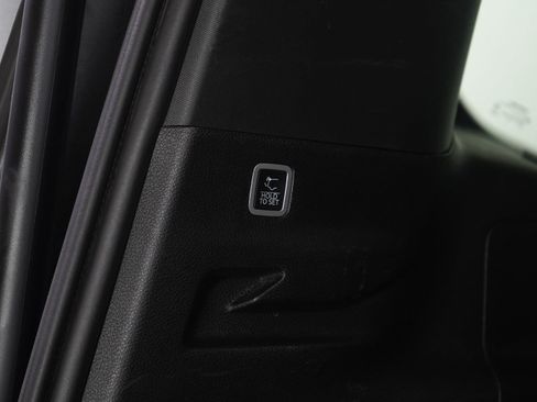 Used 2023 Jeep Wagoneer L Series II w/ Premium Group I image 11