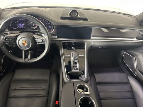 Certified 2023 Porsche Panamera 4 Platinum Edition image 17