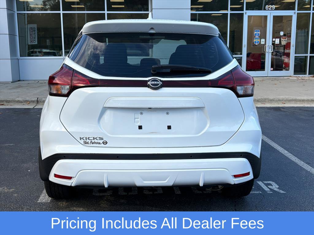 Used 2022 Nissan Kicks S w/ Interior Electronics Package FWD image 7