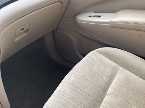 Used 2015 Nissan Quest SV image 13