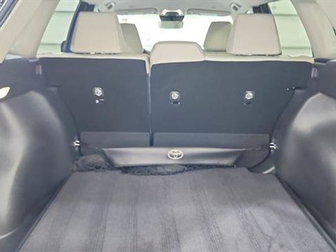 Used 2025 Toyota Corolla Cross LE FWD image 27