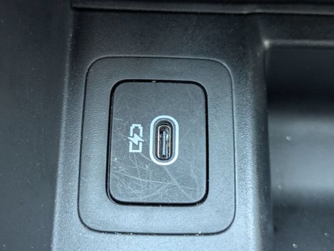 Certified 2025 Land Rover Range Rover Velar S AWD/4WD image 23