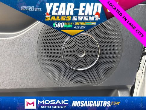 Used 2024 Ford Expedition XLT image 23