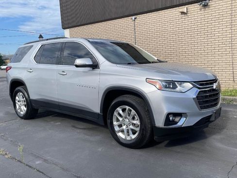 Used 2021 Chevrolet Traverse LT FWD image 7
