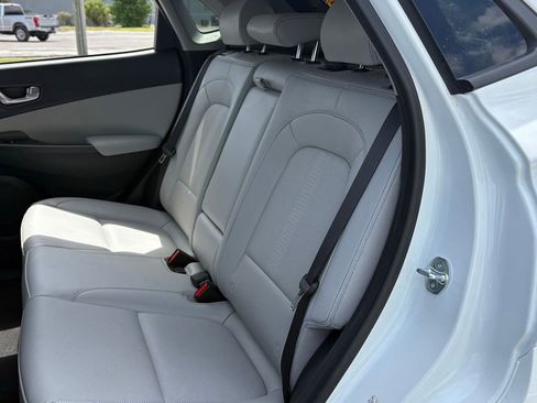 Used 2023 Hyundai Kona Limited w/ Cargo Package FWD image 11