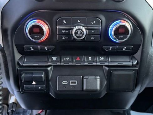 Used 2021 GMC Sierra 3500 SLE w/ SLE Convenience Package image 31