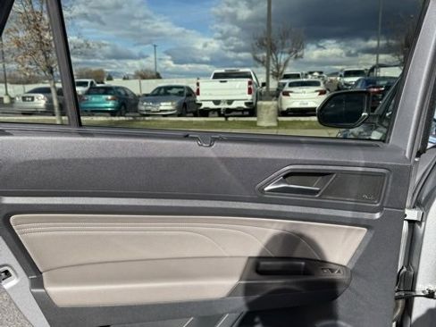 Used 2023 Volkswagen Atlas Cross Sport SEL Premium R-Line image 36