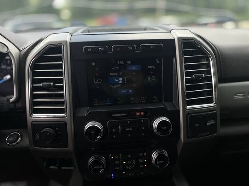 Used 2017 Ford F250 King Ranch w/ FX4 Off-Road Package AWD/4WD image 13