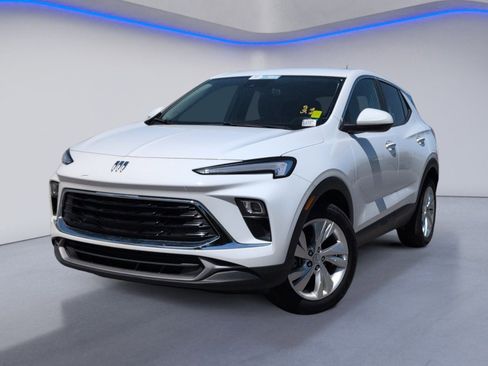 Used 2024 Buick Encore GX Preferred image 2