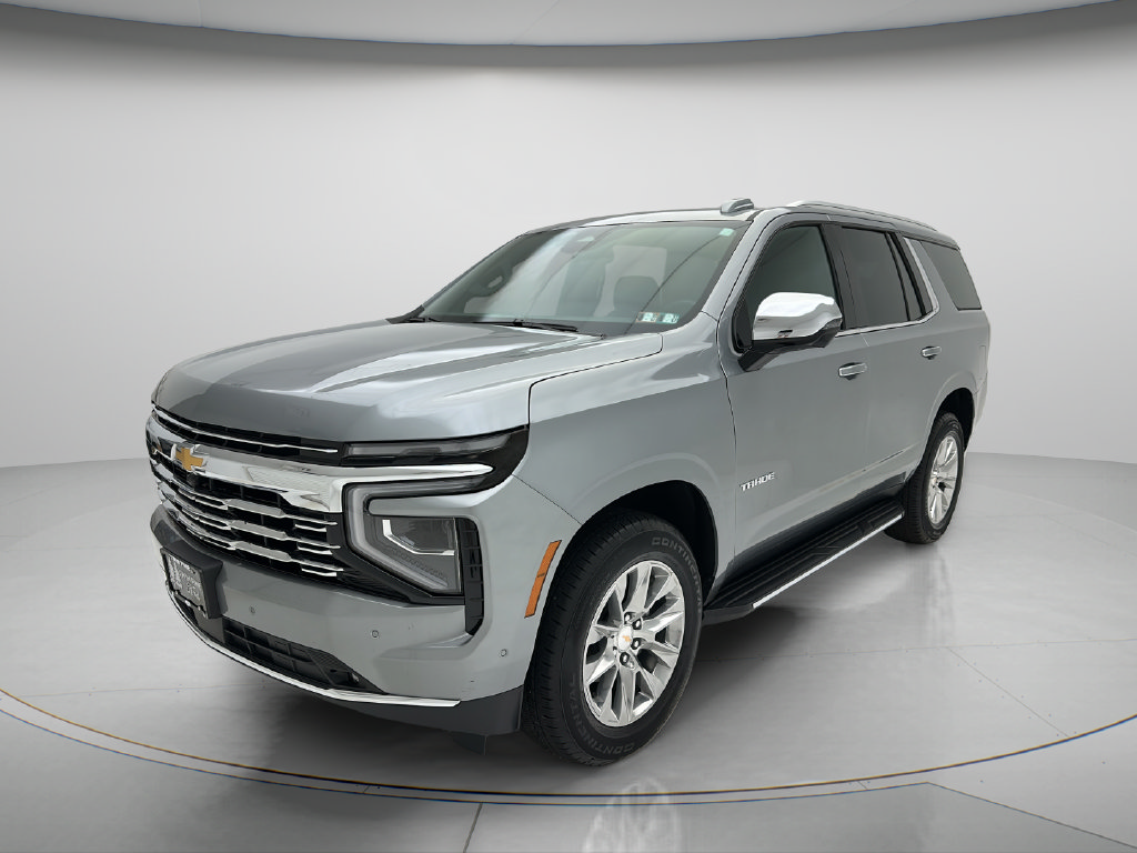 Used 2025 Chevrolet Tahoe Premier AWD/4WD image 3