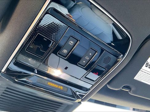 New 2026 Land Rover Range Rover Sport SE image 22