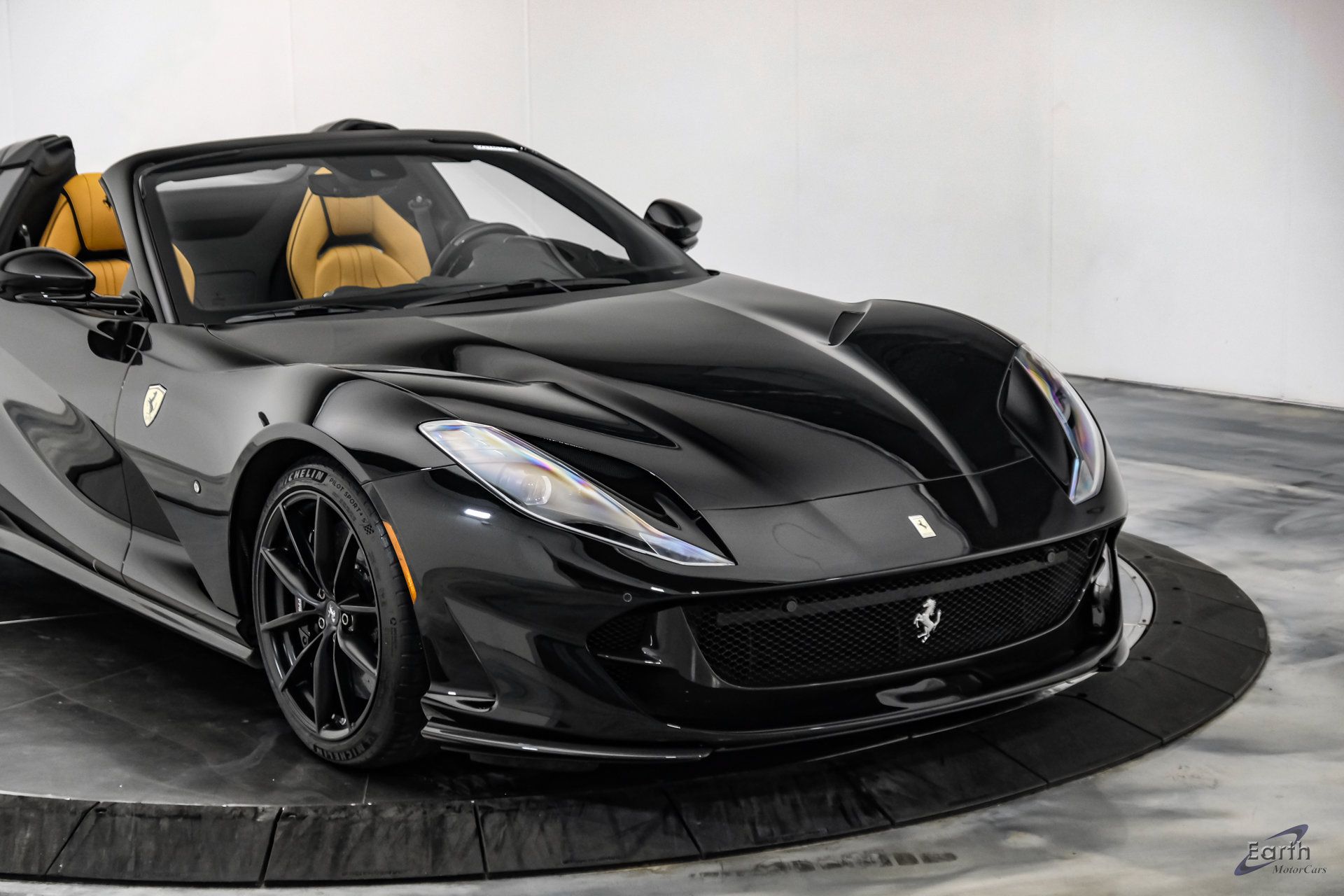 Used 2022 Ferrari 812 GTS RWD image 35