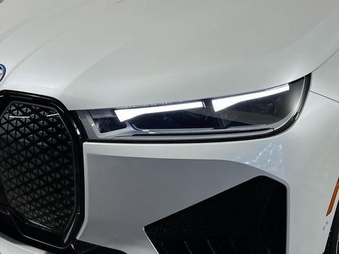 Used 2025 BMW iX M60 AWD/4WD image 11