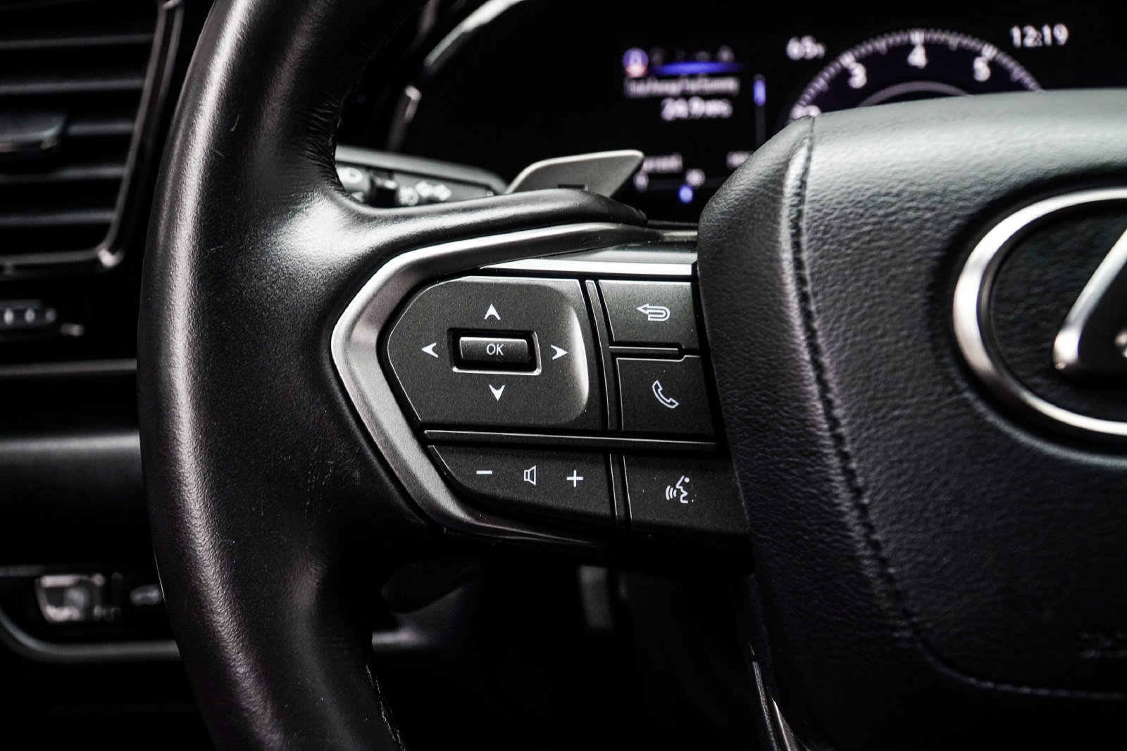 Used 2025 Lexus NX 250 FWD w/ Accessory Package (2T) image 29