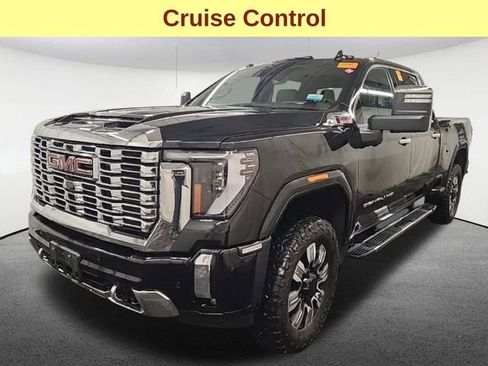 Used 2024 GMC Sierra 2500 Denali w/ Denali Reserve Package AWD/4WD image 4