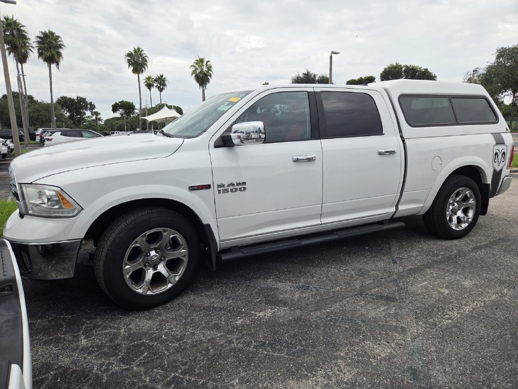 Used 2015 RAM 1500 Laramie w/ Convenience Group AWD/4WD image 3