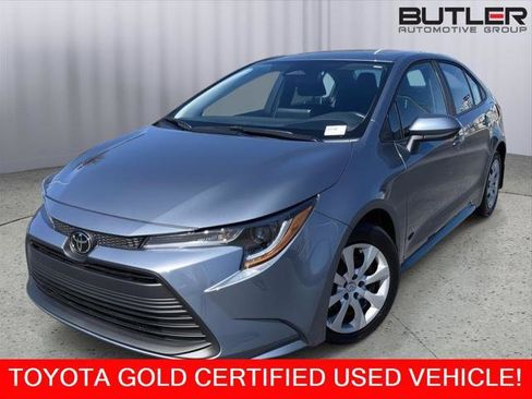 Certified 2025 Toyota Corolla LE image 1