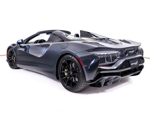 Used 2025 McLaren Artura Spider RWD image 5