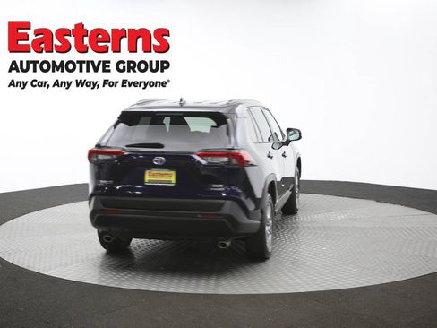 Used 2022 Toyota RAV4 XLE AWD/4WD image 43