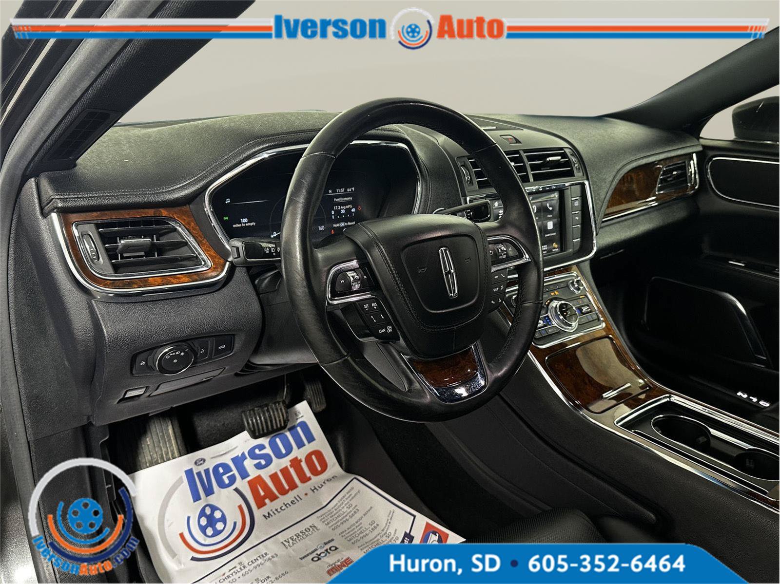 Used 2019 Lincoln Continental Select w/ Continental Climate Package AWD/4WD image 15