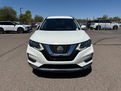 Used 2020 Nissan Rogue S FWD image 2