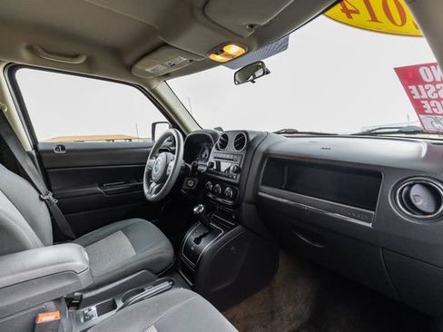 Used 2014 Jeep Patriot Sport AWD/4WD image 19