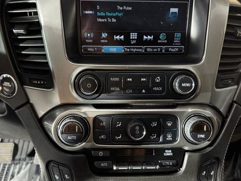 Used 2019 Chevrolet Suburban LT AWD/4WD image 13