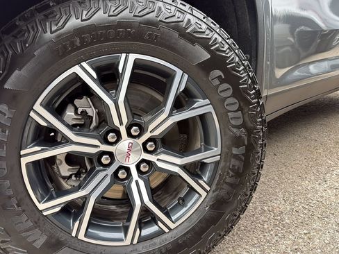 Used 2024 GMC Acadia AT4 w/ Luxury Package AWD/4WD image 29
