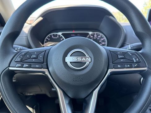 Used 2025 Nissan Sentra SV FWD image 22