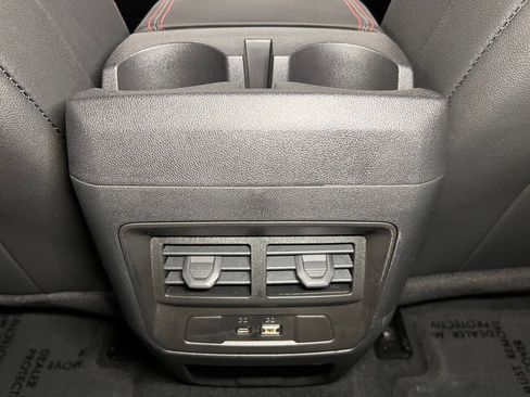 Used 2025 Chevrolet Colorado Z71 w/ Technology Package AWD/4WD image 30