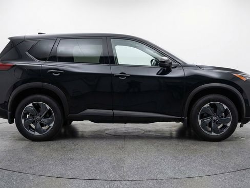 Used 2025 Nissan Rogue SV AWD/4WD image 11