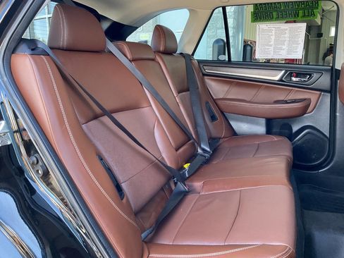 Used 2019 Subaru Outback 3.6R Touring w/ Popular Package #3A AWD/4WD image 43