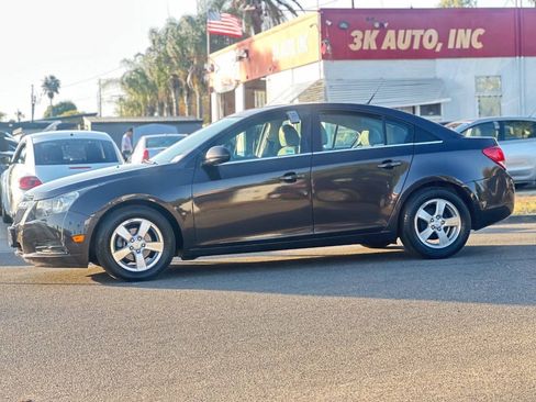 Used 2014 Chevrolet Cruze LT FWD image 4