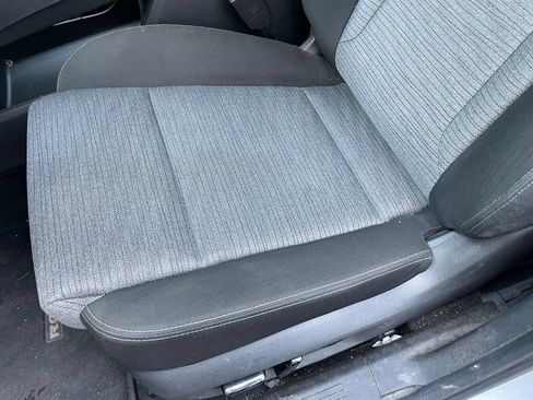 Used 2023 Nissan Rogue SV FWD image 25