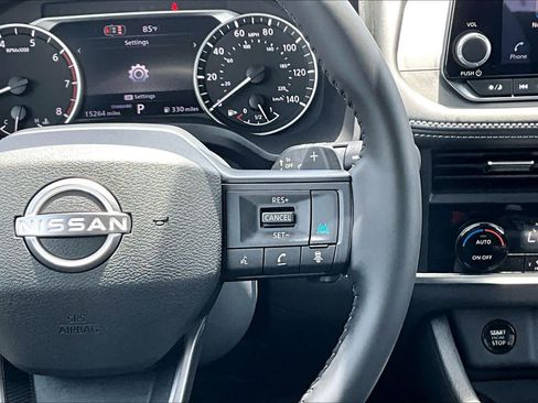 Used 2026 Nissan Rogue SV FWD image 24