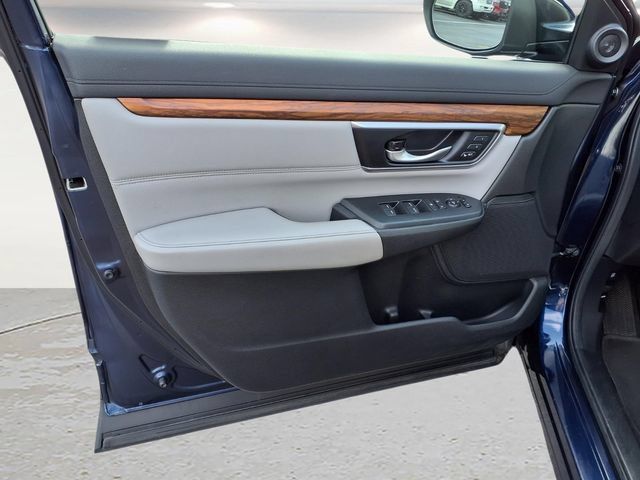 Used 2018 Honda CR-V Touring image 17