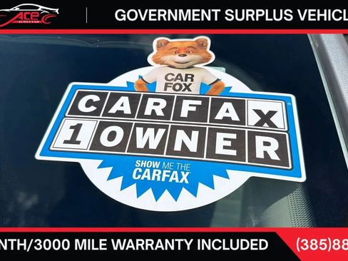 Used 2019 Ford Fusion SE FWD image 2