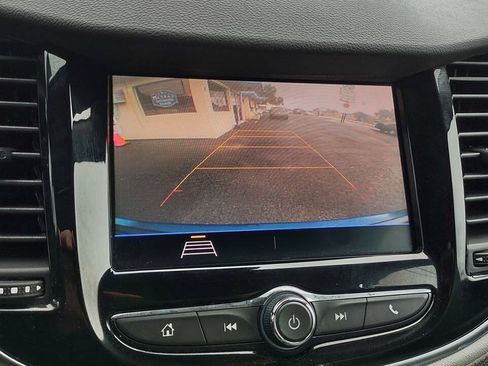 Used 2020 Chevrolet Trax Premier FWD image 25