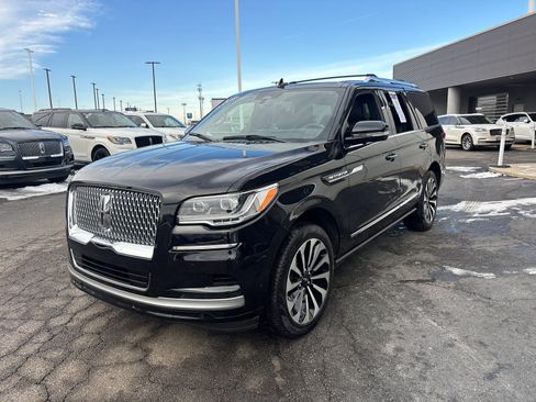 Certified 2023 Lincoln Navigator Reserve image 3