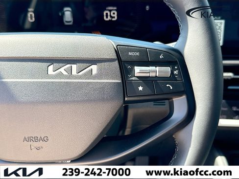 New 2026 Kia Sportage EX image 36