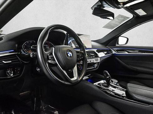 Used 2022 BMW 530i xDrive 530i xDrive w/ Convenience Package image 10