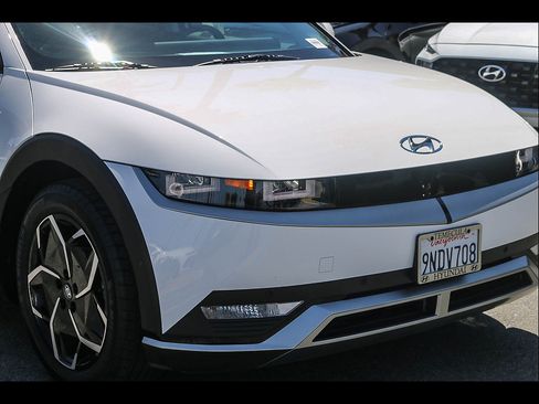 Certified 2024 Hyundai Ioniq 5 SEL RWD image 4