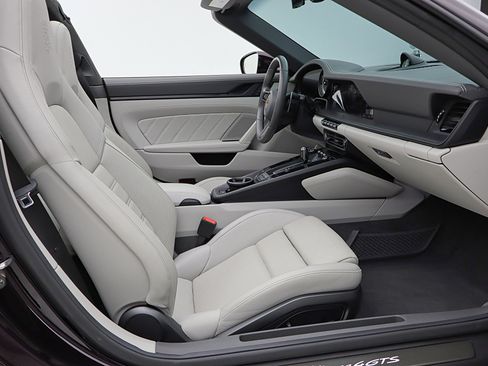 Used 2024 Porsche 911 Targa 4 GTS image 41