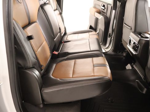Used 2023 Chevrolet Silverado 2500 High Country w/ Technology Package AWD/4WD image 15