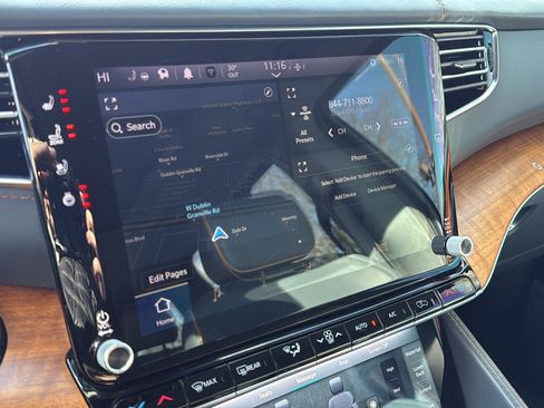 Used 2022 Jeep Grand Wagoneer Series II image 19