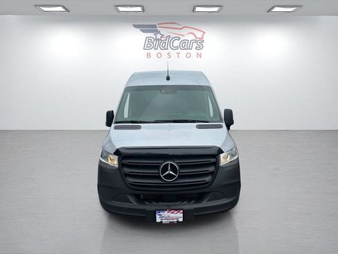Used 2024 Mercedes-Benz Sprinter 144 Cargo w/ Parking Package image 2