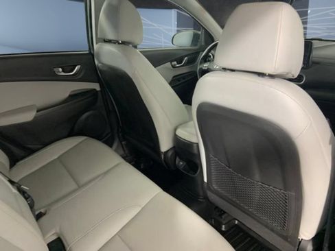 Used 2022 Hyundai Kona Limited AWD/4WD image 12