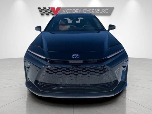 New 2025 Toyota Crown Signia Limited image 3